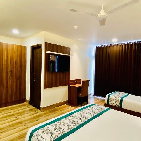 Hotel White Amritsar Exterior photo